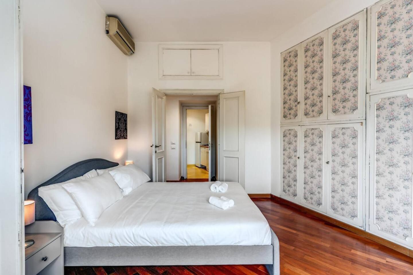 Splendid Flat On The Tiber River Róma Kültér fotó