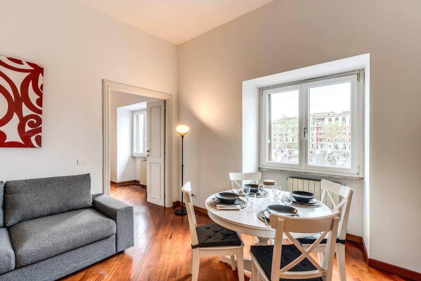 Splendid Flat On The Tiber River Róma Kültér fotó