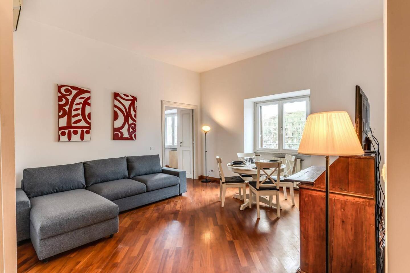 Splendid Flat On The Tiber River Róma Kültér fotó